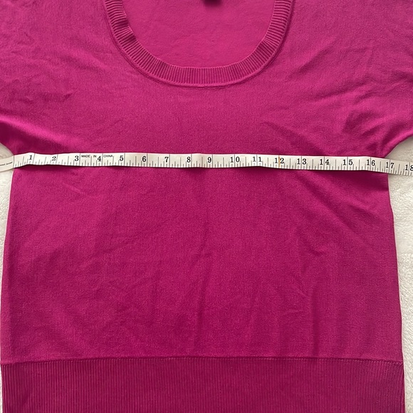 Chico’s Fuchsia Short Sleeve Sweater size 0 - Picture 5 of 8